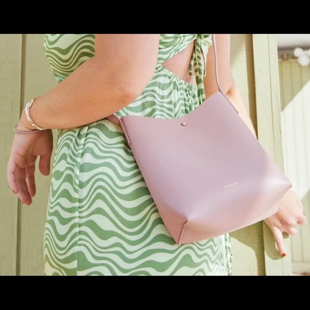 Samara Purse - Picture 1 of 9